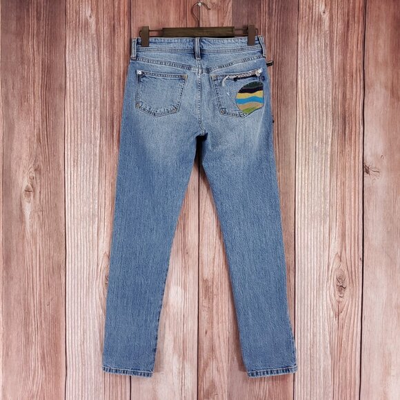 Anthropologie Pilcro Size 26 Slim Boyfriend Embroidered Patch Mid Rise Jeans - Picture 2 of 15
